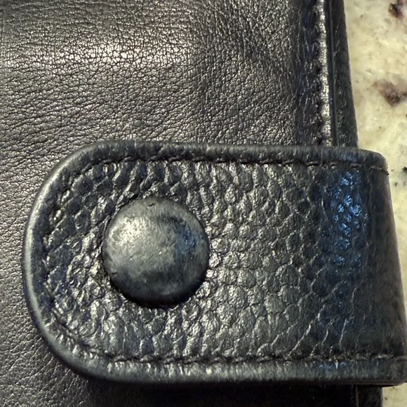 Chanel Black Caviar Wallet includes authenticity card - Picture 6 of 9